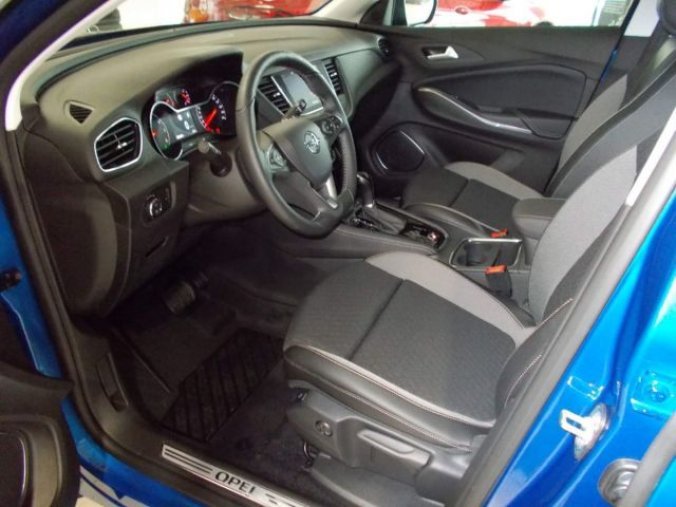 Opel Grandland X, Ultimate F 1.6 XHT S/S (133kW/, barva modrá