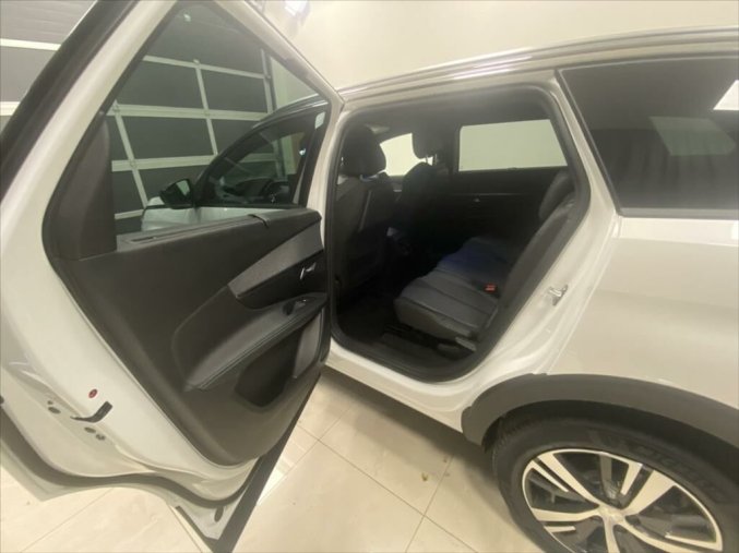 Peugeot 5008, Peugeot 5008 1,5   ALLURE PACK 130k EAT8, barva bílá