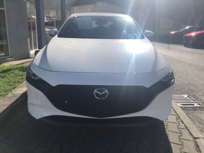 Mazda 3, 2.0i G 122 K, barva bílá