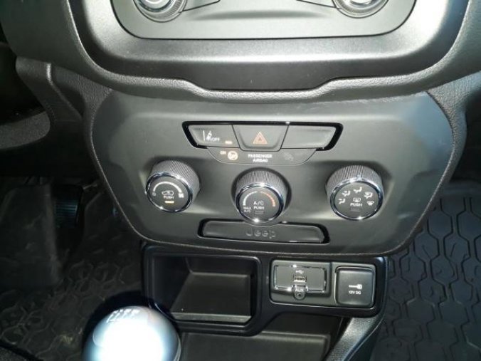 Jeep Renegade, 1.0 120PS 4x2 AKCE!, barva červená