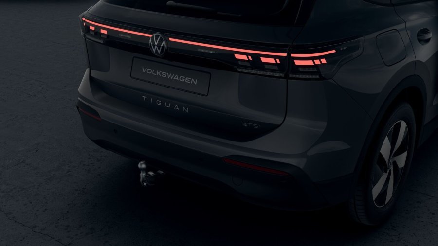 Volkswagen Tiguan, Tiguan People 1,5 eTSI 110 kW mHEV, barva šedá