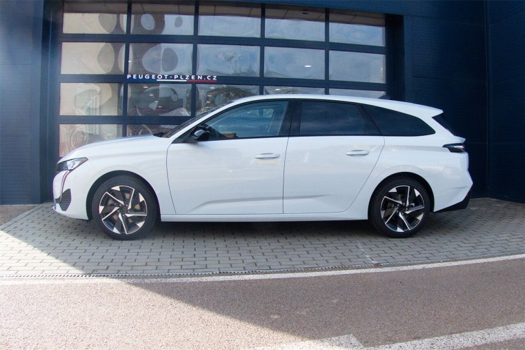 Peugeot 308, Peugeot 308 SW Allure BlueHDI 130 EAT8, barva bílá
