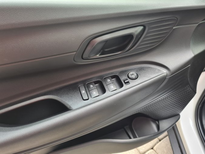 Hyundai Bayon, 1,0 T-GDI 74 kW 6st. manuální, barva bílá