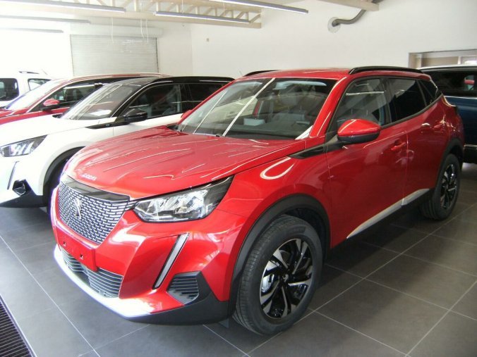 Peugeot 2008, Allure 1,2 130k EAT8 REZERVE, barva červená