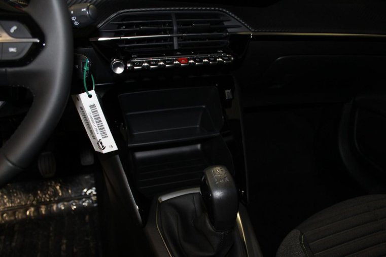 Peugeot 208, Peugeot 208 STYLE PureTech 100 MAN6, barva bílá