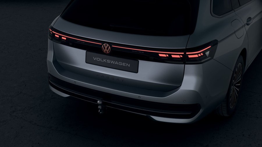 Volkswagen Passat, Passat Elegance 2,0 TDI 110 kW, barva stříbrná