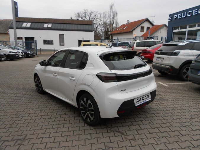 Peugeot 208, Peugeot 208 STYLE Hybrid 100 e-DCS6, barva oranžová