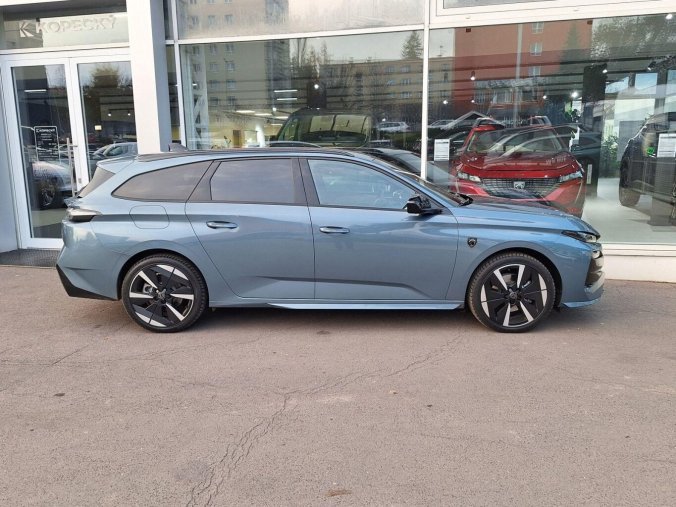 Peugeot 308, Peugeot 308 SW e-GT 115 kW/156k (Baterie 5, barva modrá