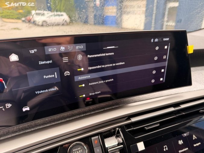 Peugeot 5008, Peugeot 5008 ALLURE Hybrid 145 e-DCS6, barva modrá