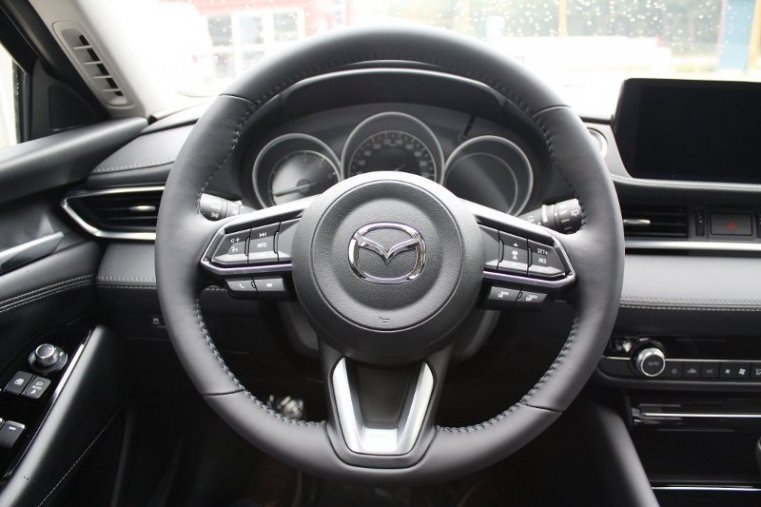 Mazda 6, SKYACTIV-G, barva šedá