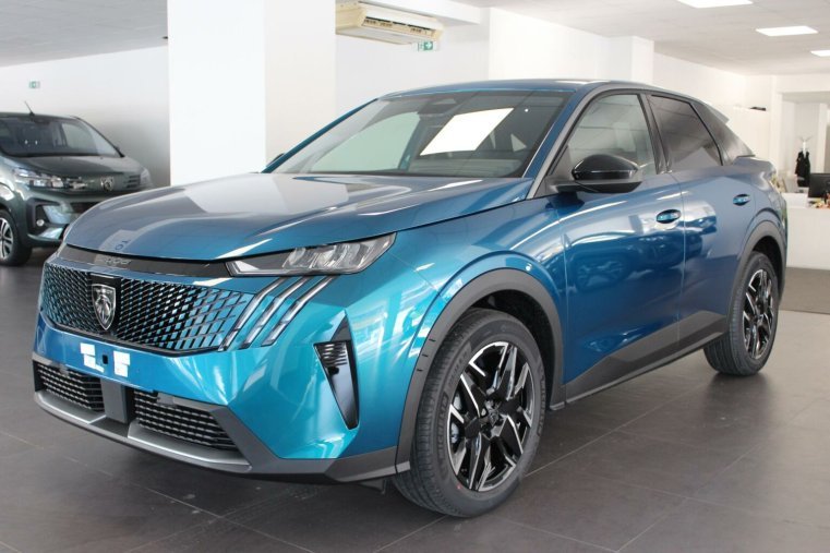 Peugeot 3008, Peugeot 3008 ALLURE Hybrid 145k e-DCS6, barva modrá