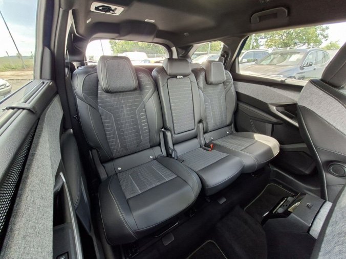 Peugeot 5008, Peugeot 5008 GT - SUMMER BLUE 145 e-DCS6, barva modrá
