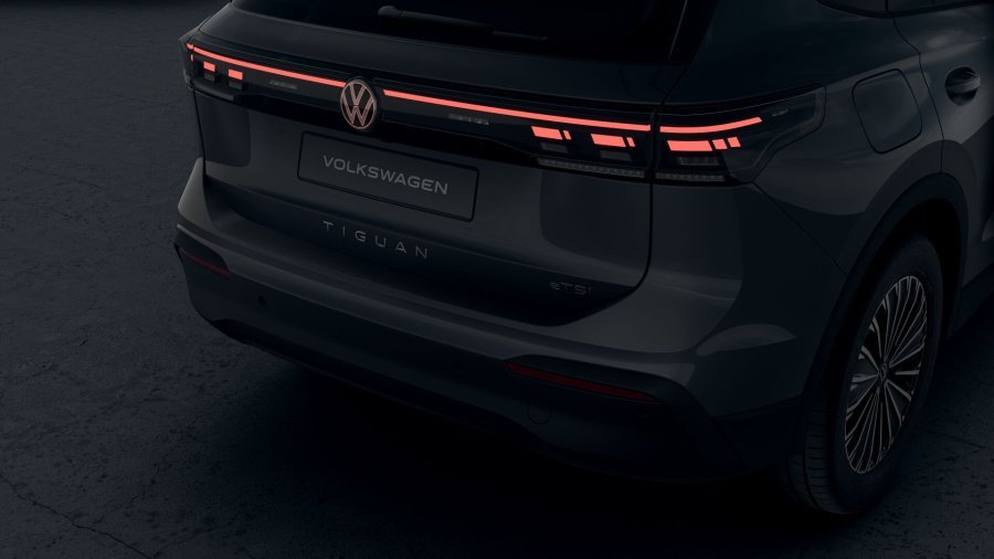 Volkswagen Tiguan, Tiguan People 1,5 eTSI 110 kW mHEV, barva šedá