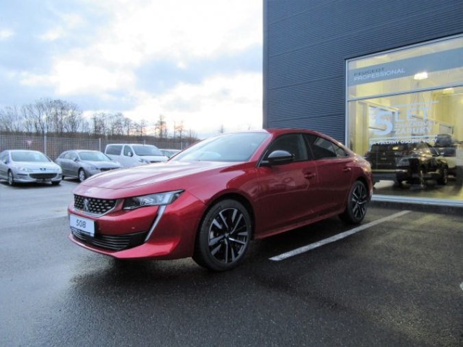 Peugeot 508, GT 225k EAT8, barva červená