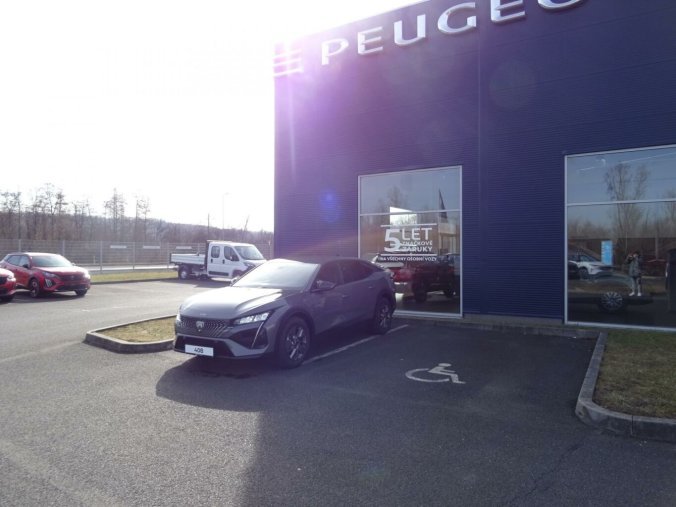 Peugeot 408, Peugeot 408 ALLURE Hybrid 145k e-DCS6, barva šedá