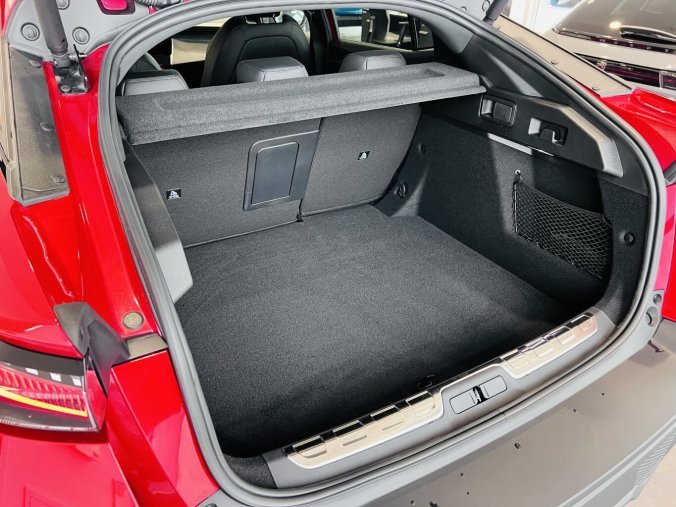 Peugeot 408, Peugeot 408 GT, El. víko, Matrix, Automat, barva červená