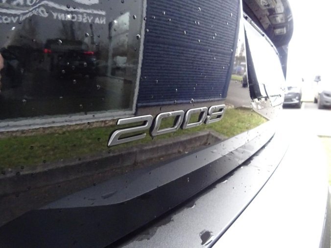 Peugeot 2008, Peugeot 2008 ALLURE PureTech 100k MAN6, barva černá