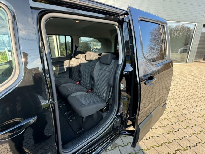 Peugeot Rifter, Peugeot Rifter Long GT BlueHDi 130k EAT8, barva černá