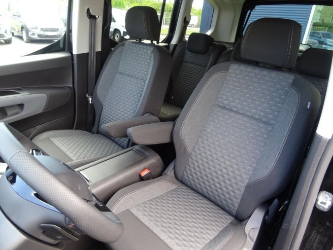 Peugeot Rifter, Peugeot Rifter GT BlueHDi 130k S&S EAT8, barva černá