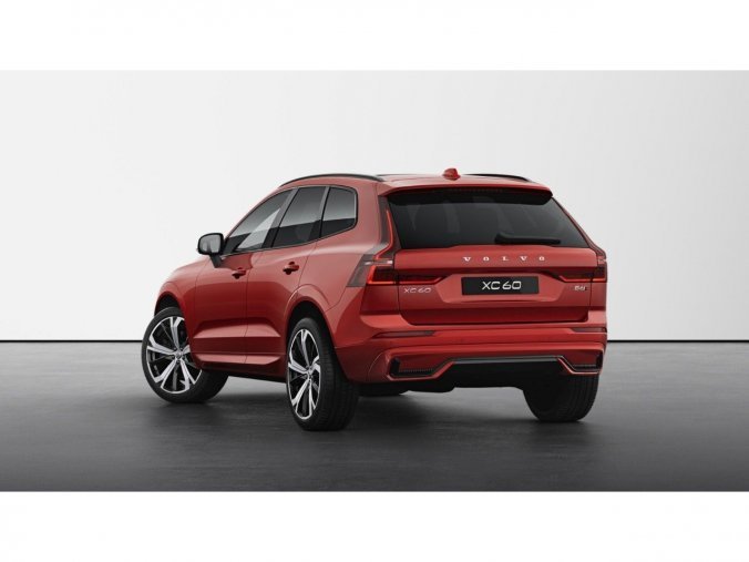 Volvo XC60, SUV, R-Design B6 AWD, barva červená