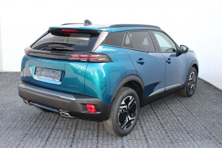 Peugeot 2008, Peugeot 2008 ALLURE Hybrid 145 e-DCS6, barva modrá