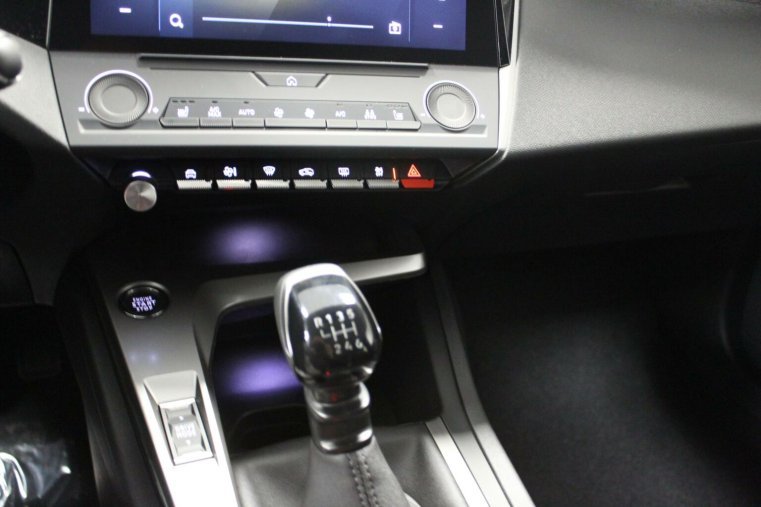 Peugeot 308, Peugeot 308 SW ACTIVE PureTech 130 MAN6, barva bílá