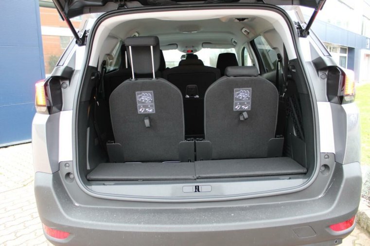 Peugeot 5008, Peugeot 5008 REZERVACE ACTIVE PACK 130 EAT8, barva šedá