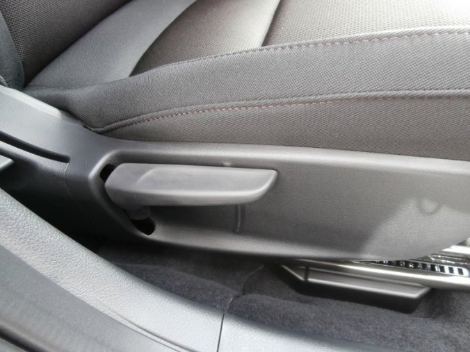 Mazda 3, 2.0i X 181 GT, barva červená