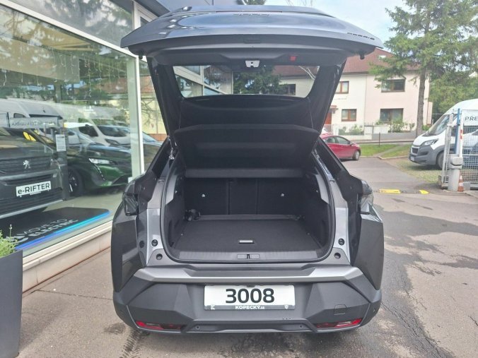 Peugeot 3008, Peugeot 3008 GT Hybrid 136 e-DCS6, barva šedá