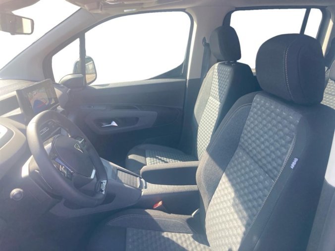 Peugeot Rifter, Peugeot Rifter GT BlueHDi 130 S&S EAT8, barva šedá