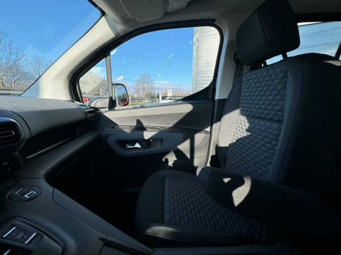Peugeot Rifter, Peugeot Rifter Long GT BlueHDi 130k EAT8, barva černá