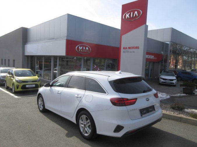 Kia Ceed, 1.5 T-GDi TOP, barva bílá