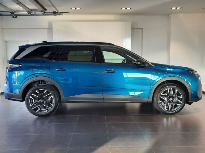 Peugeot 5008, Peugeot 5008 5008 ALLURE Hybrid 145 e-DCS6, barva modrá