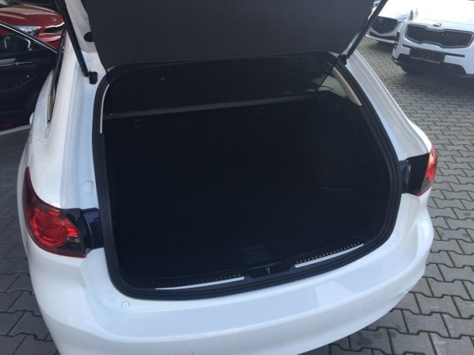 Mazda 6, 2,0 Skyactiv-G145, barva bílá