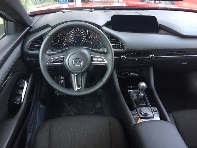 Mazda 3, 2,0 Skyactiv-G122, barva červená