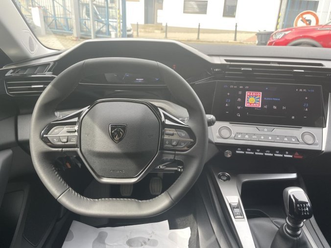 Peugeot 308, Peugeot 308 SW STYLE  Hybrid 145 e-DCS6, barva zelená