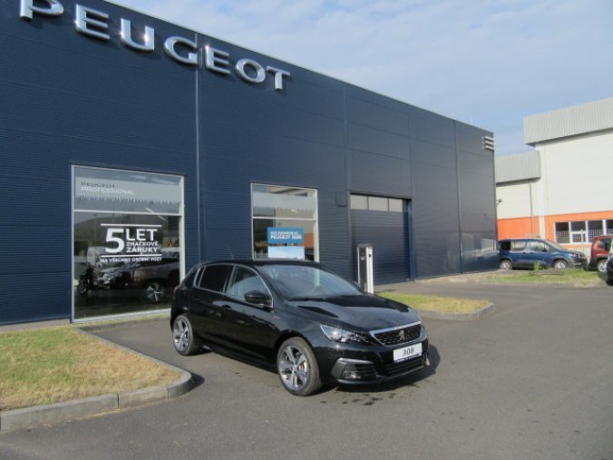 Peugeot 308, GT-line 1.2 PureTech 130k EAT8, barva černá