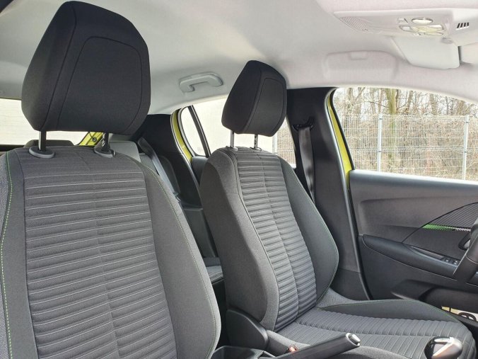 Peugeot 208, Peugeot 208 STYLE 1.2 TURBO 100k MAN6, barva žlutá
