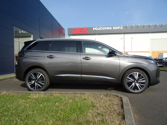 Peugeot 5008, GT 1.5BHDi 130kEAT8 červ.kůže, barva šedá