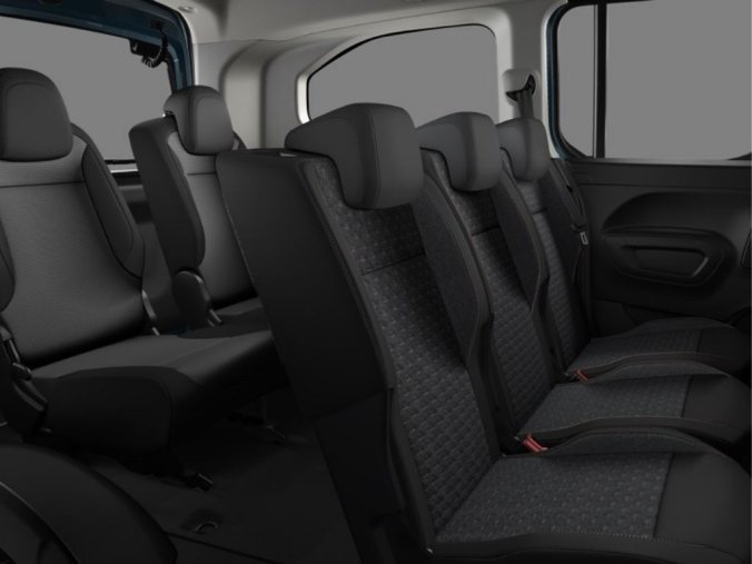Peugeot Rifter, Peugeot Rifter LONG GT BlueHDi 130 EAT8, barva modrá