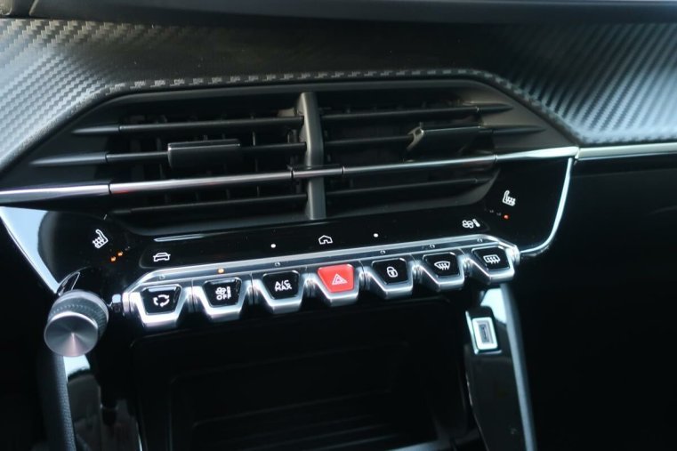 Peugeot 208, Peugeot 208 STYLE 100k MAN6, barva zelená