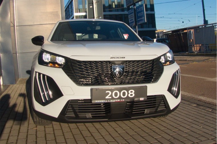 Peugeot 2008, Peugeot 2008 Active PureTech 100 MAN6, barva bílá