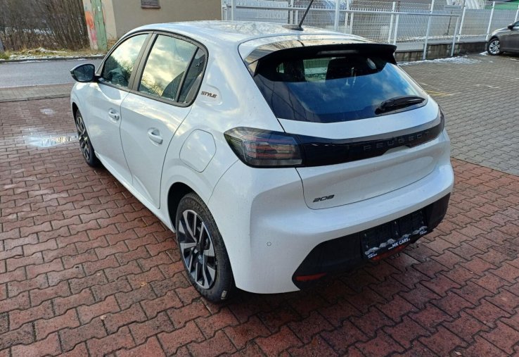 Peugeot 208, Peugeot 208 STYLE Turbo 100 MAN6, barva bílá