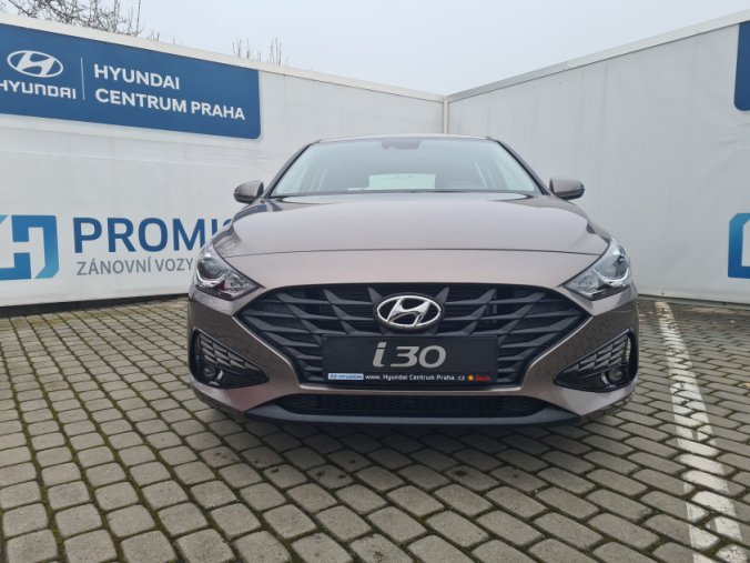 Hyundai i30, 1,0 T-GDI 88 kW MT, barva bronzová