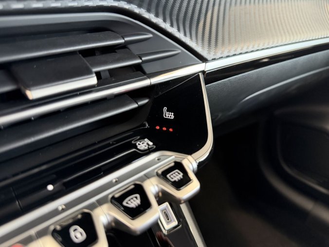 Peugeot 208, Peugeot 208 BUSINESS 100 koní, 7let záruka, barva žlutá