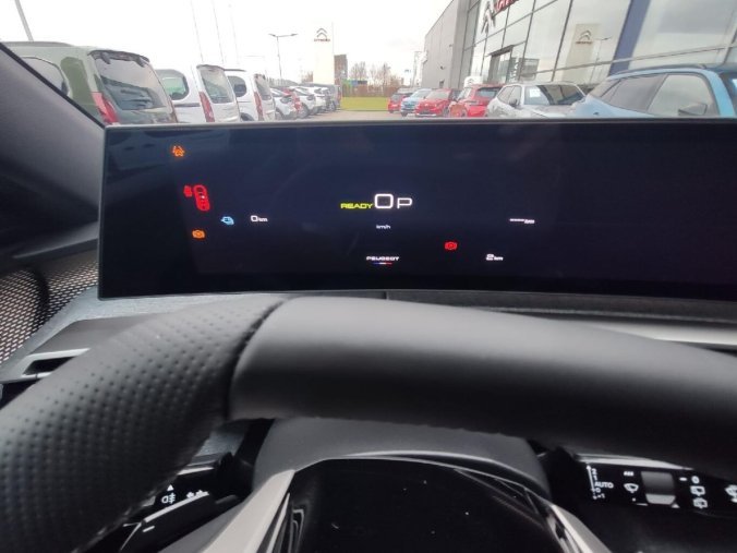 Peugeot 5008, Peugeot 5008 GT Plug-in HYBRID 195k  e-DCS7, barva šedá