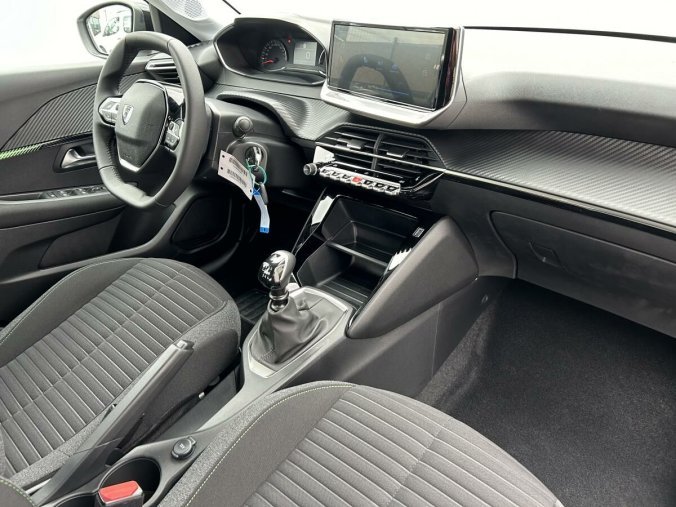Peugeot 208, Peugeot 208 STYLE PureTech100 MAN6, barva bílá