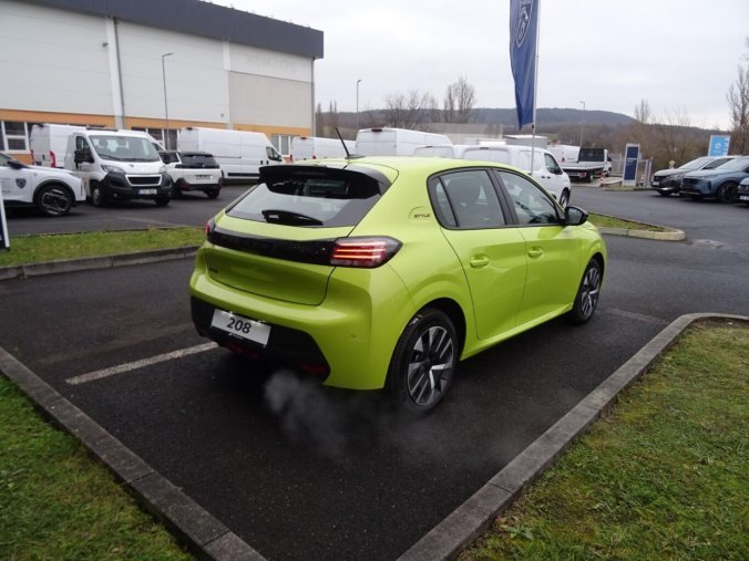 Peugeot 208, Peugeot 208 STYLE PureTech 100k MAN6, barva žlutá