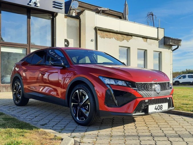 Peugeot 408, Peugeot 408 ALLURE Hybrid 145 e-DCS6, barva červená
