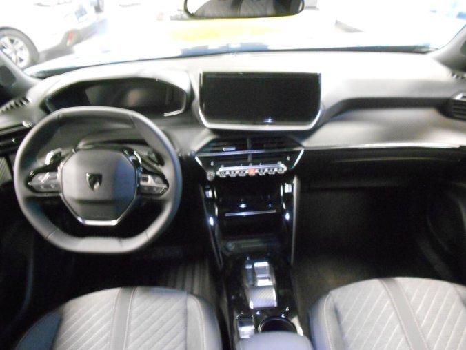 Peugeot 2008, Peugeot 2008 ALLURE Hybrid 136 e-DCS6, barva modrá